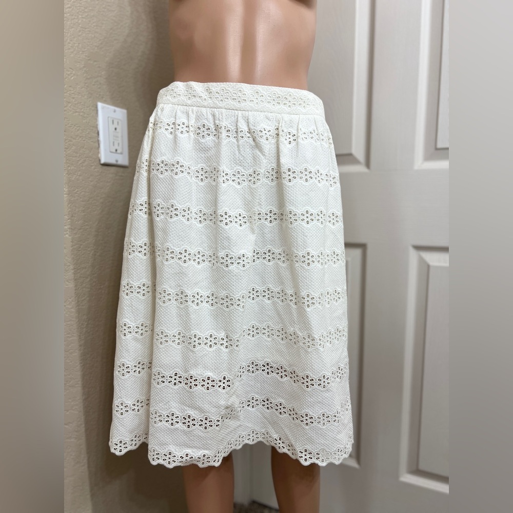 Elegant ivory  Lace Skirt size 6